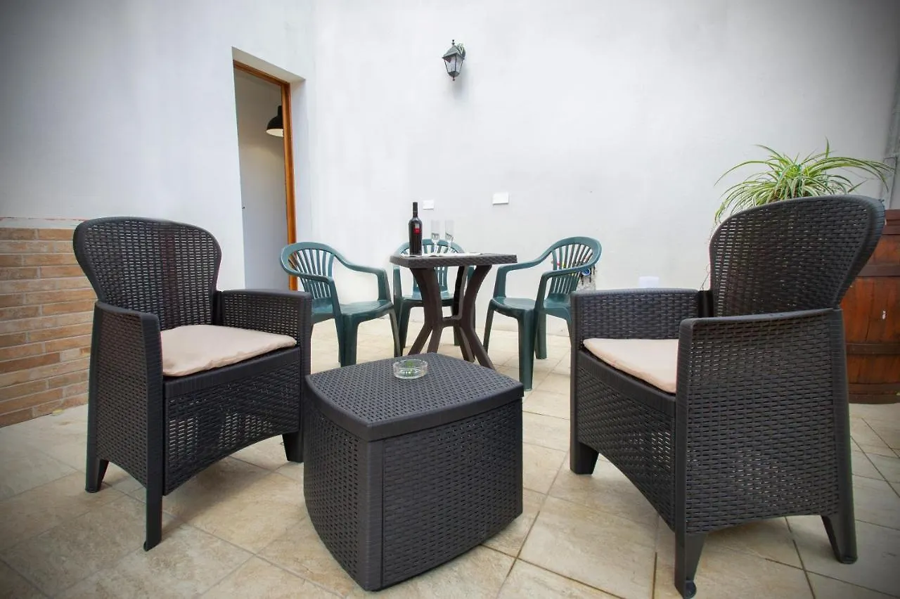 Holiday Room Sa Tebia Oristano