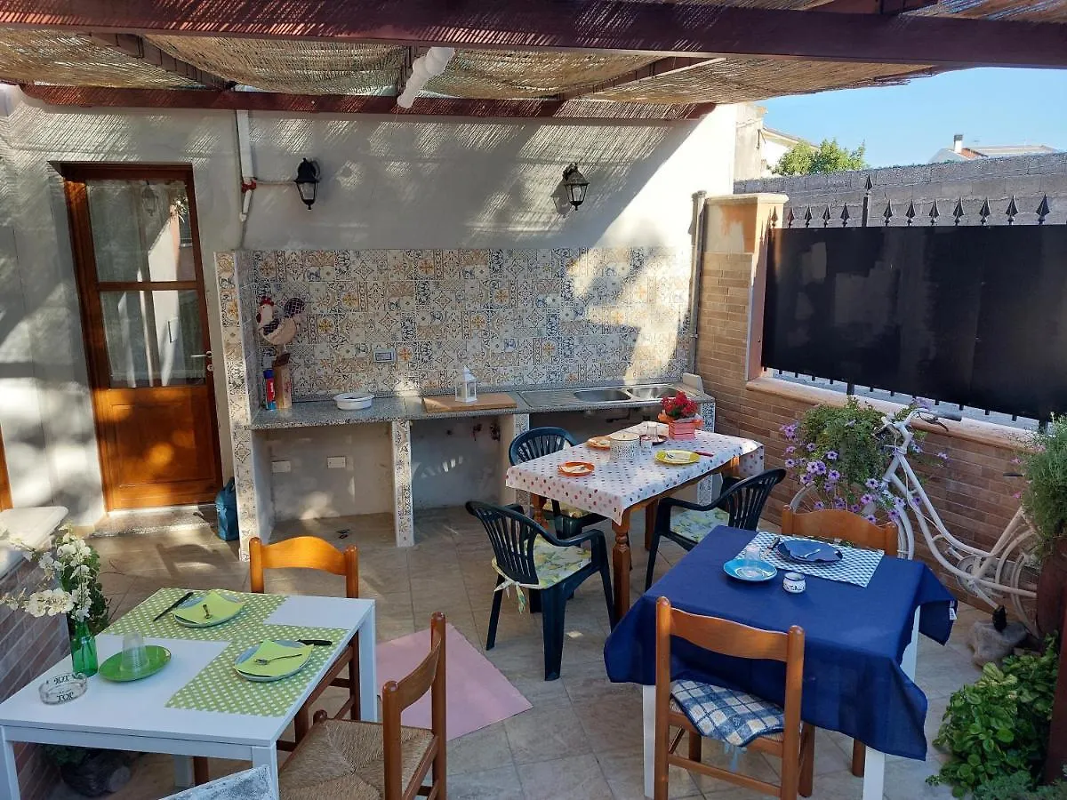 Bed & Breakfast Holiday Room Sa Tebia Oristano