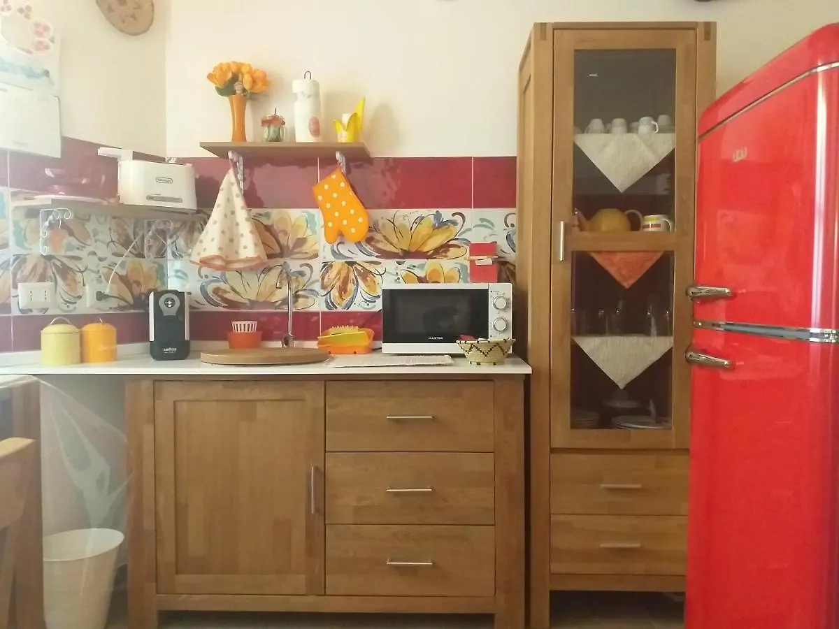 Holiday Room Sa Tebia Oristano 0*,  Italy